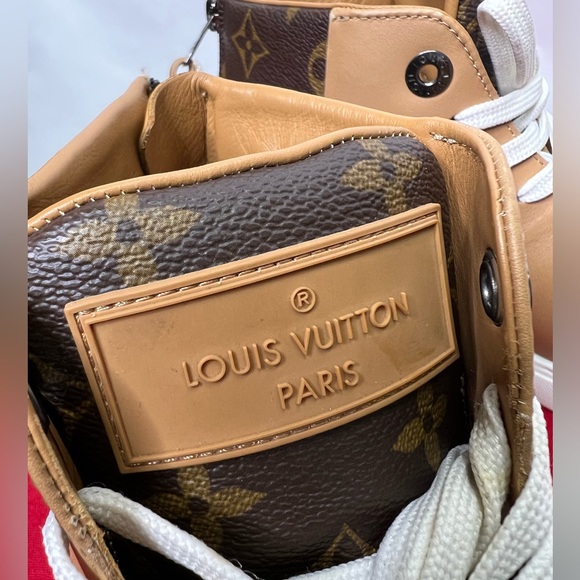 Louis Vuitton Line Up Monogram Zipper Heel Sneaker - Picture 6 of 10